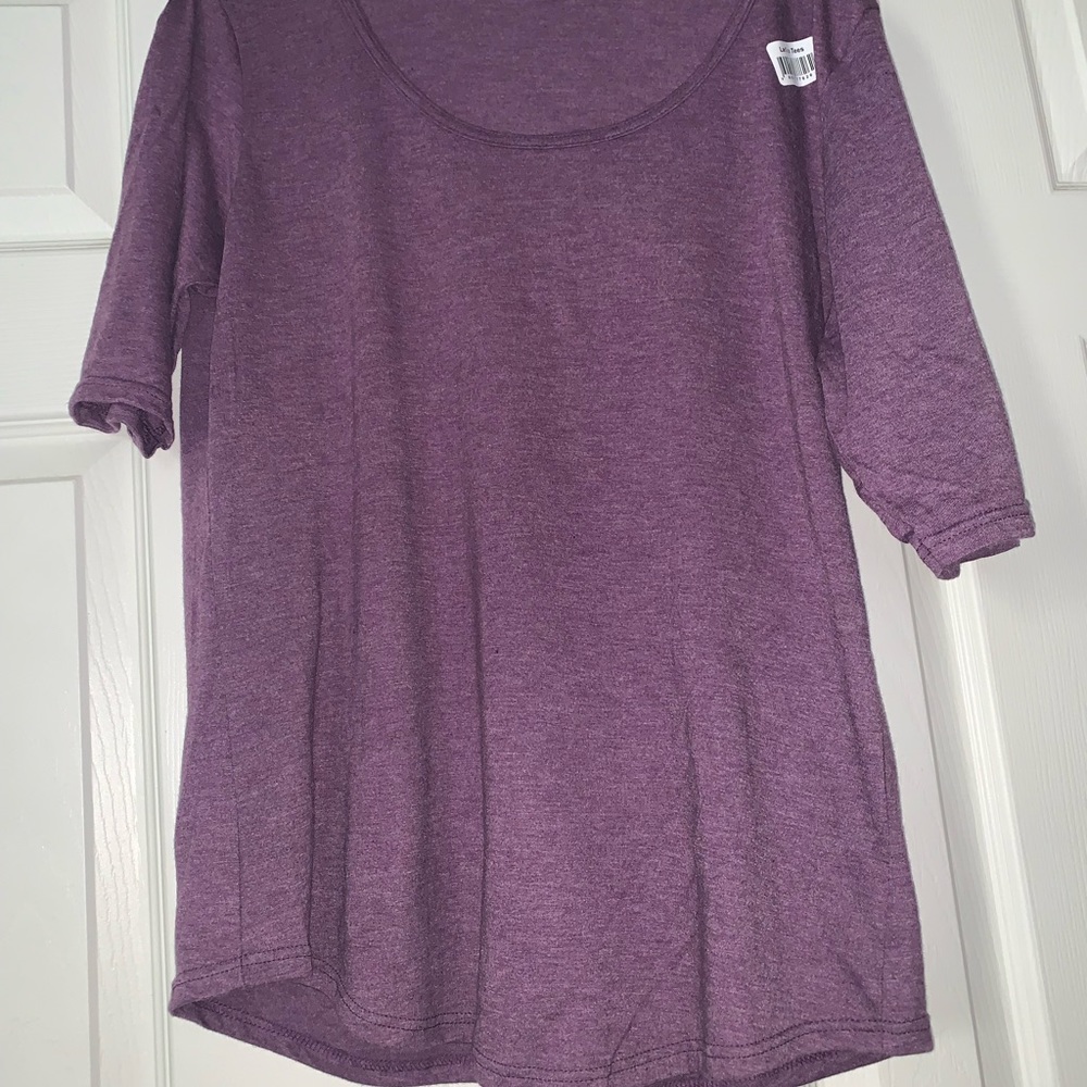WOMENS LARGE TOP SHIRT